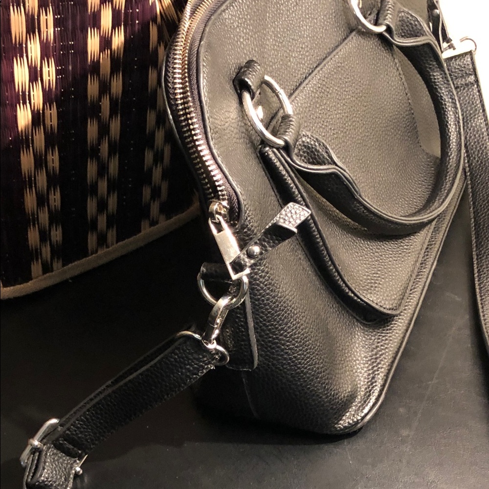Elegant Black Leather Handbag